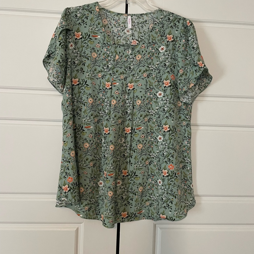 Floral Short Sleeve Blouse - Sage Green